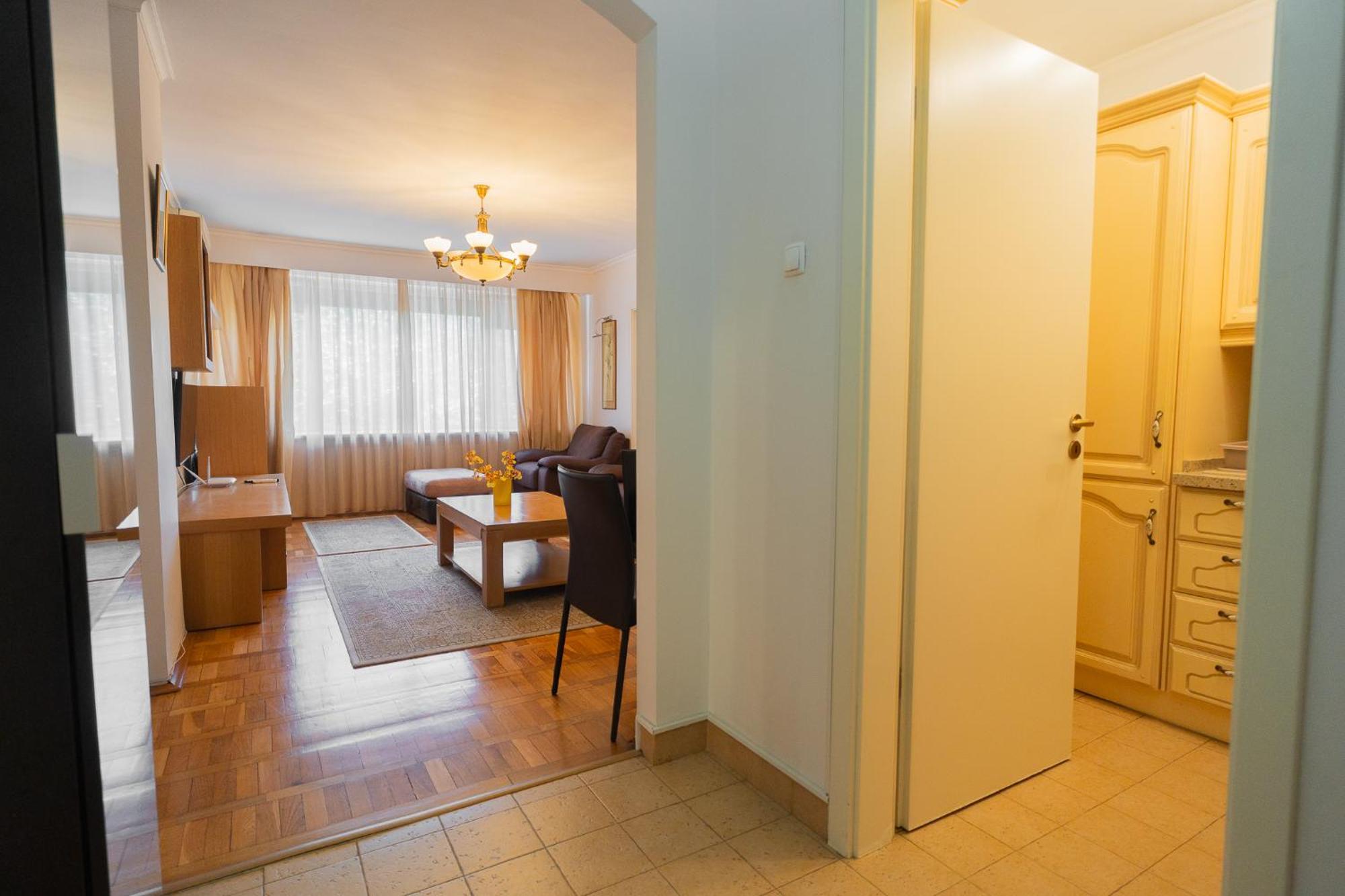 Classic Stay Next To Victoriei Avenue Bucureşti Exterior foto