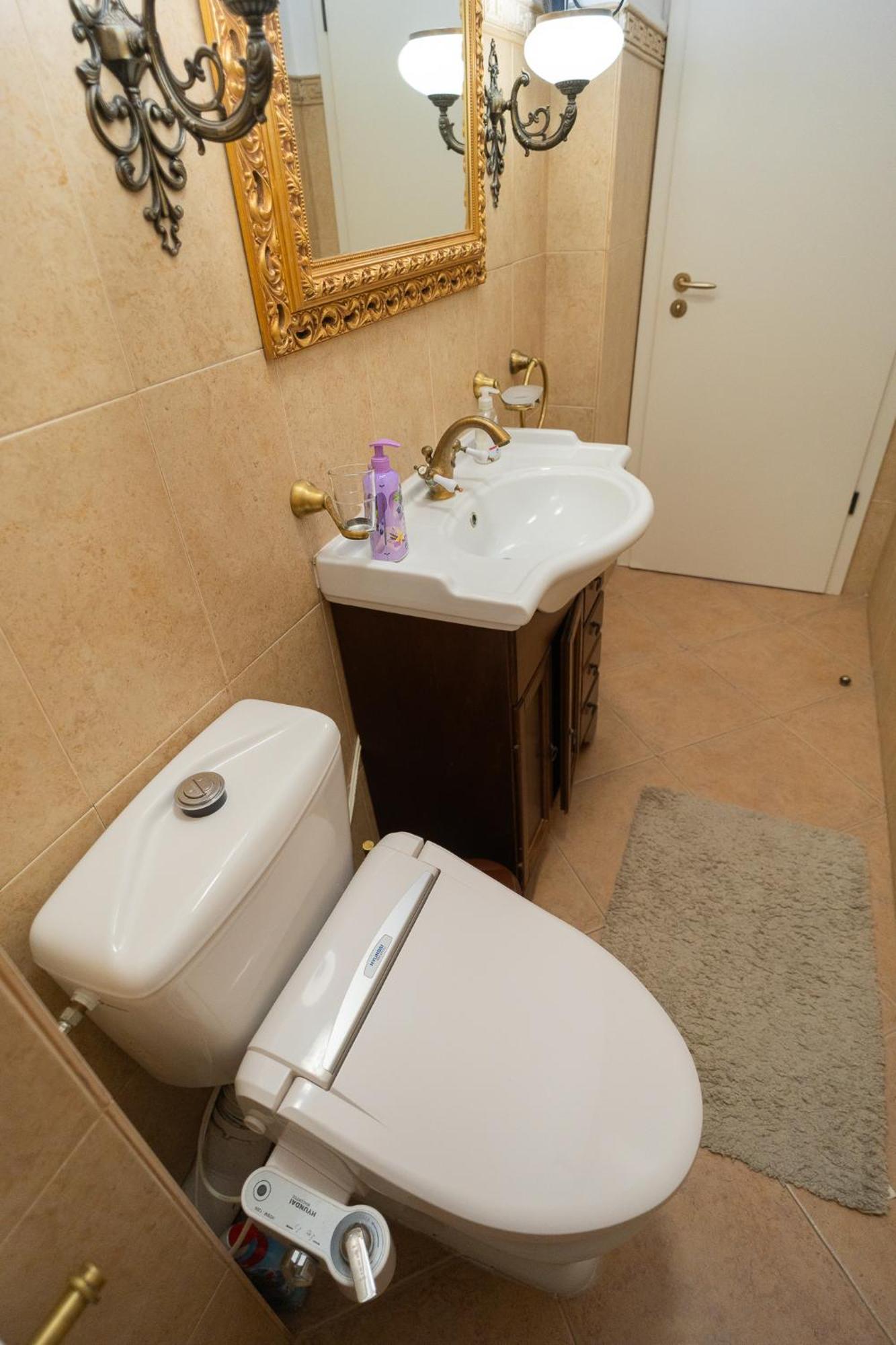 Classic Stay Next To Victoriei Avenue Bucureşti Exterior foto